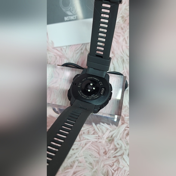 Garmin Instinct Graphite Smartwatch GPS Military Multi Sports Watch - Picture 2 of 12